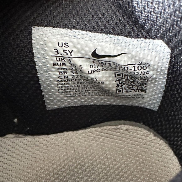 Nike Dunks - Picture 6 of 6